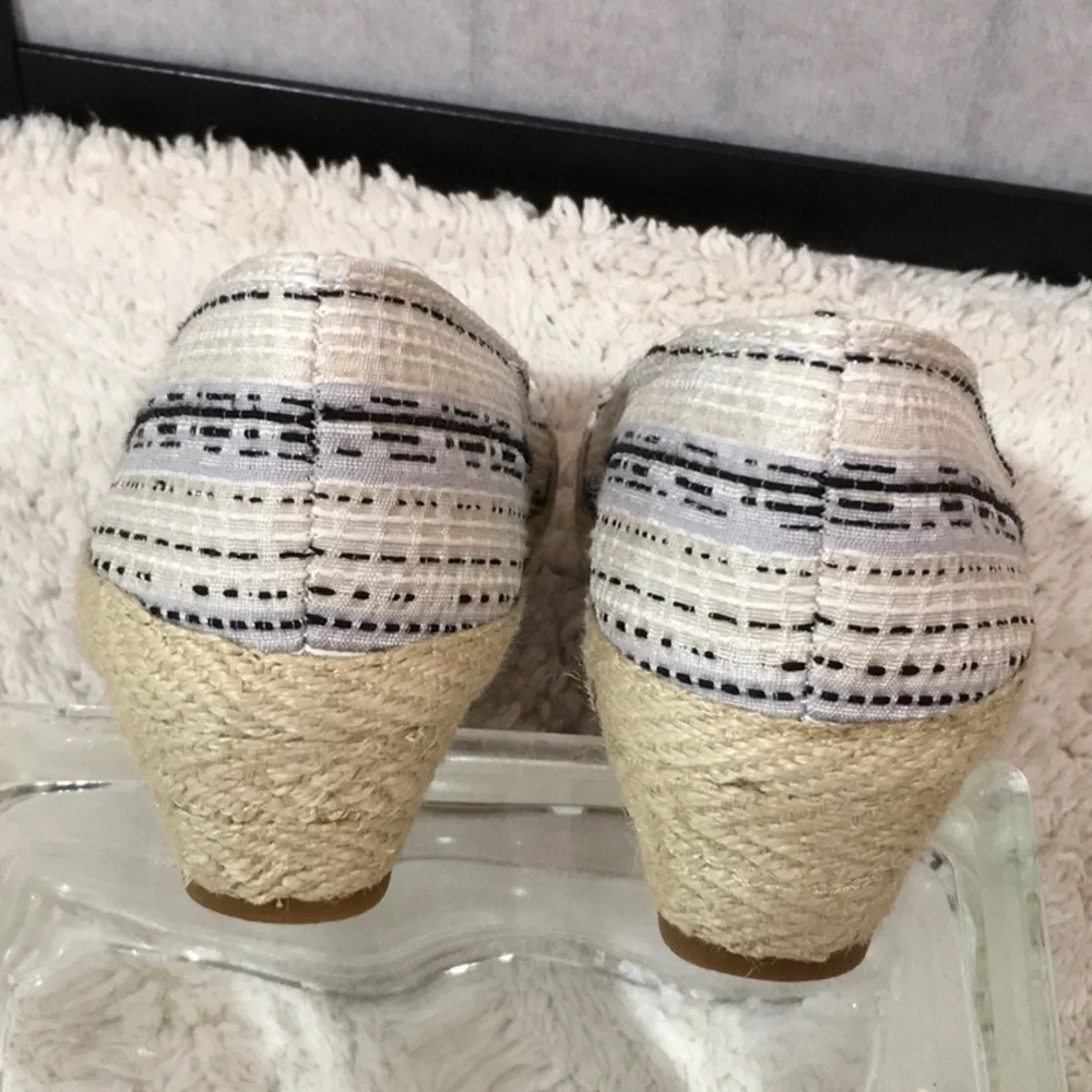Lucky Brand linen wedge espadrilles